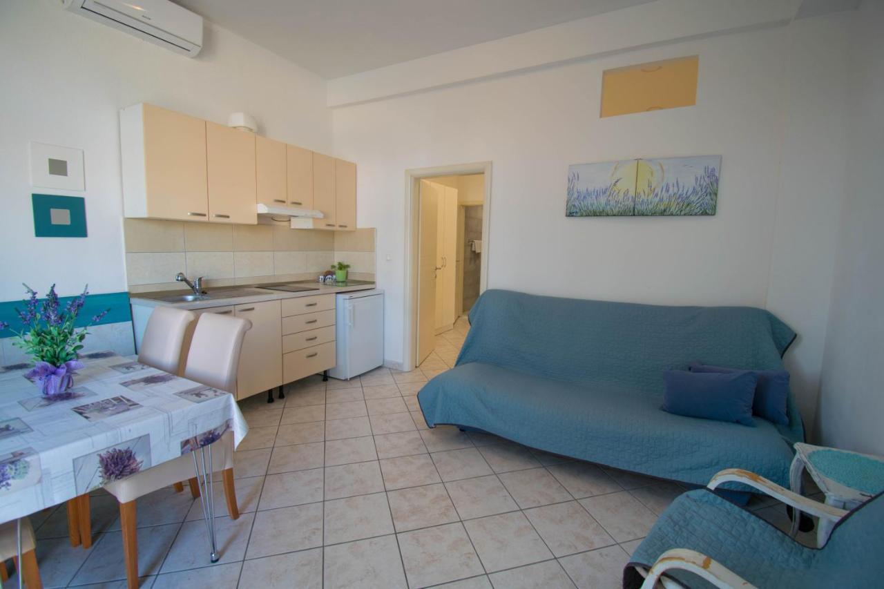 Family Apartment Manuela - Baška Voda Esterno foto
