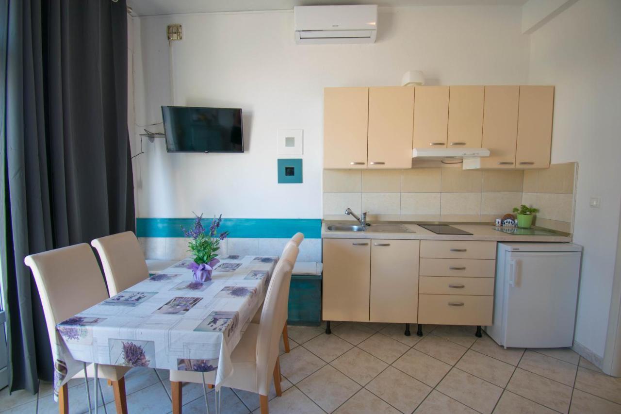 Family Apartment Manuela - Baška Voda Esterno foto