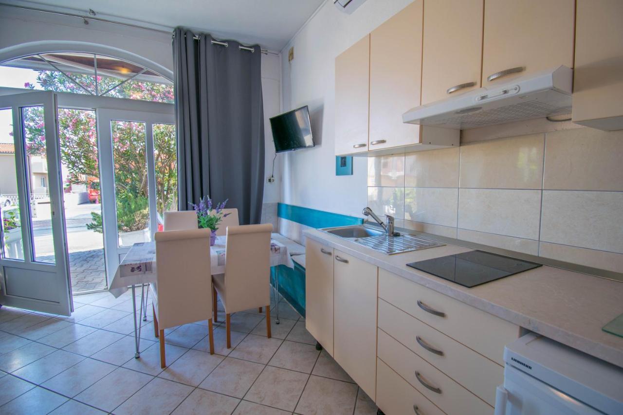 Family Apartment Manuela - Baška Voda Esterno foto