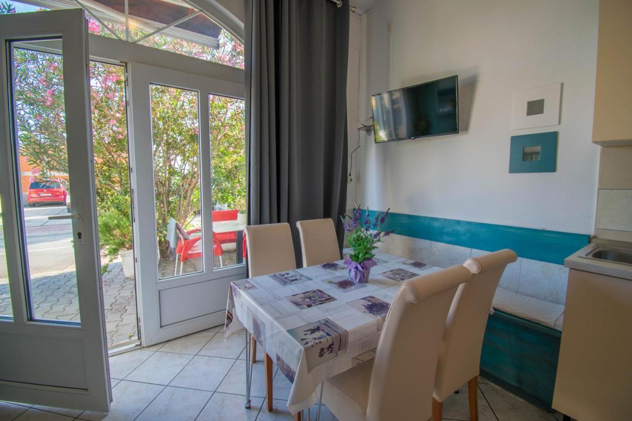 Family Apartment Manuela - Baška Voda Esterno foto